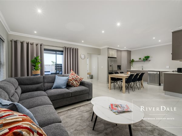 3 Bedroom Townhouse 3 Bedroom Townhouse