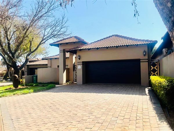 4 Bedroom House 4 Bedroom House