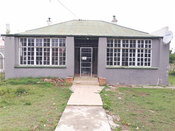 5 Bedroom House 5 Bedroom House