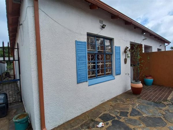 3 Bedroom Townhouse 3 Bedroom Townhouse