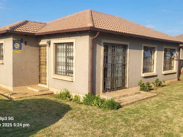 3 Bedroom House 3 Bedroom House