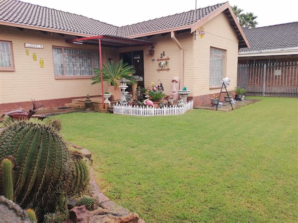 3 Bedroom House 3 Bedroom House