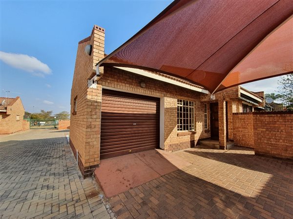 3 Bedroom Townhouse