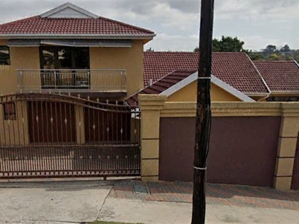 5 Bedroom House 5 Bedroom House