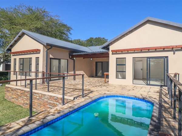 5 Bedroom House 5 Bedroom House