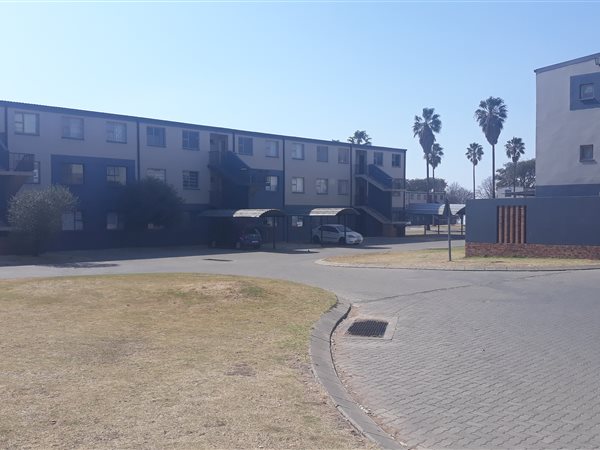 2 Bedroom Flat 2 Bedroom Flat
