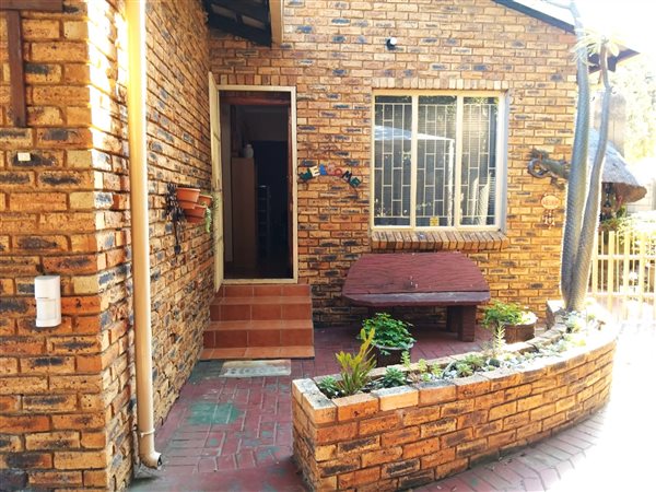 4 Bedroom House 4 Bedroom House