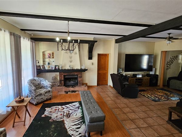 4 Bedroom House 4 Bedroom House