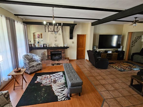 4 Bedroom House 4 Bedroom House