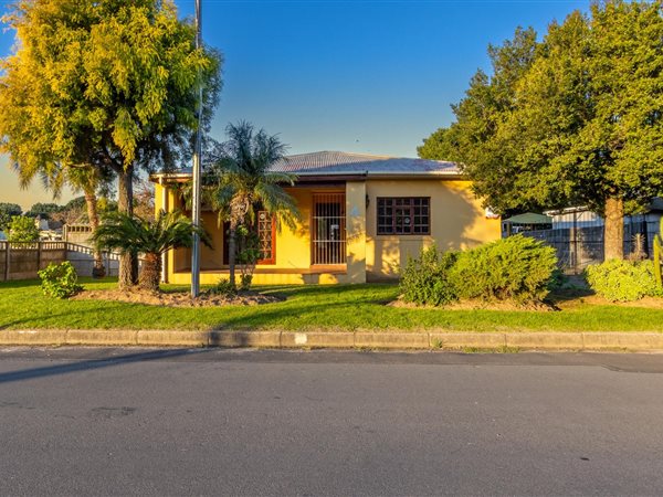 3 Bedroom House 3 Bedroom House