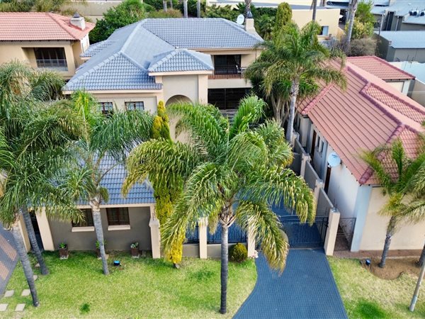 3 Bedroom House 3 Bedroom House