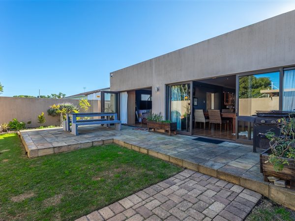 10 Bedroom House