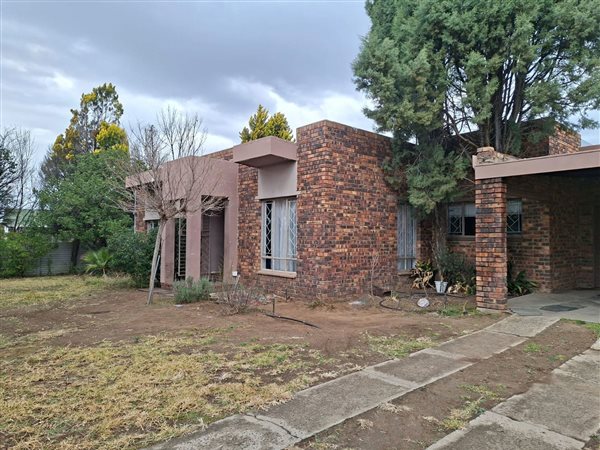 3 Bedroom House 3 Bedroom House