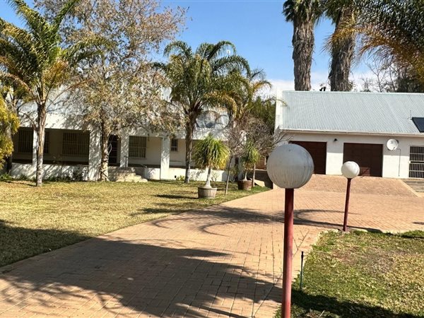 3 Bedroom House 3 Bedroom House
