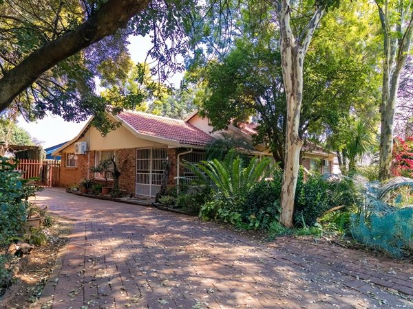3 Bedroom House 3 Bedroom House