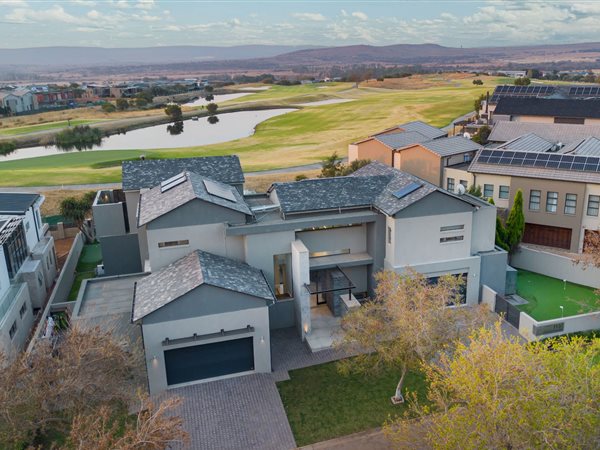 5 Bedroom House 5 Bedroom House