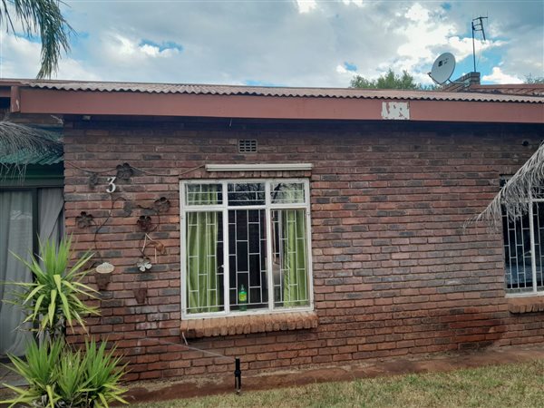 3 Bedroom Townhouse 3 Bedroom Townhouse