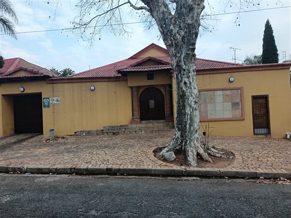 3 Bedroom House 3 Bedroom House