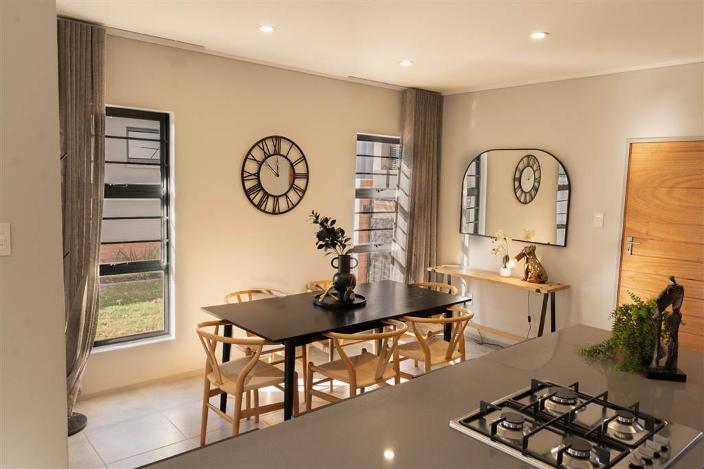 4 Bedroom House 4 Bedroom House
