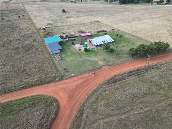 9.4 ha Farm 9.4 ha Farm