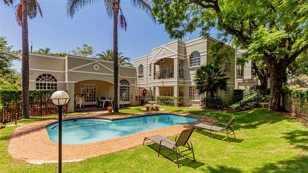 3 Bedroom Townhouse 3 Bedroom Townhouse