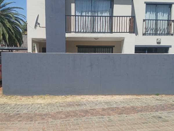 3 Bedroom Townhouse 3 Bedroom Townhouse