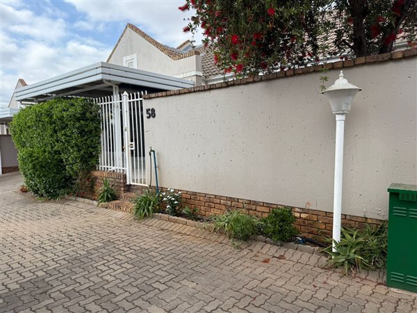2 Bedroom Townhouse 2 Bedroom Townhouse