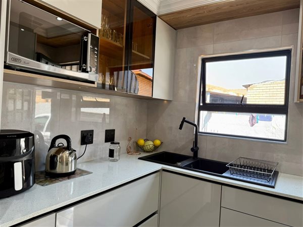 3 Bedroom House 3 Bedroom House