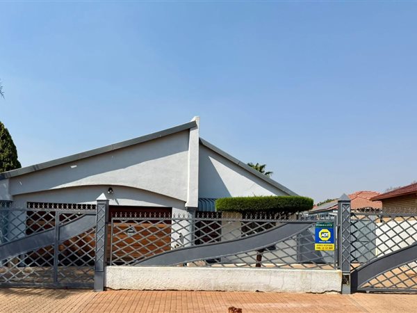 3 Bedroom House 3 Bedroom House
