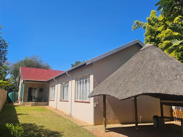 4 Bedroom House 4 Bedroom House