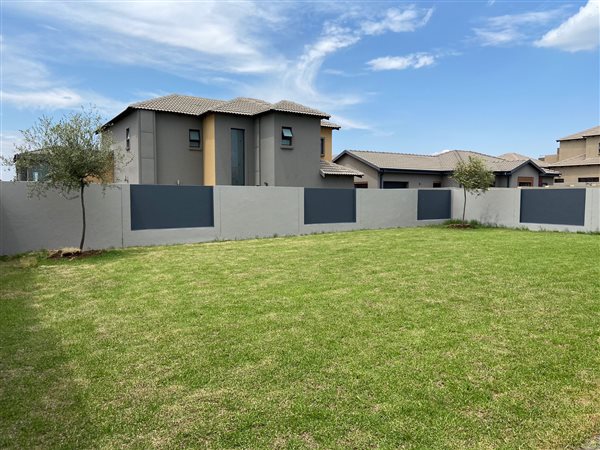 3 Bedroom House 3 Bedroom House