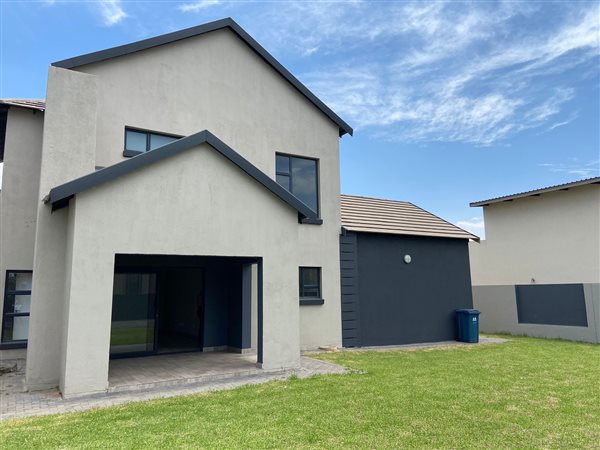 3 Bedroom House 3 Bedroom House