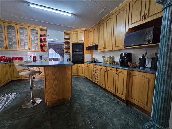 3 Bedroom House 3 Bedroom House