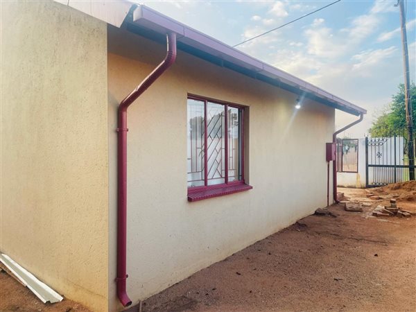 2 Bedroom House 2 Bedroom House