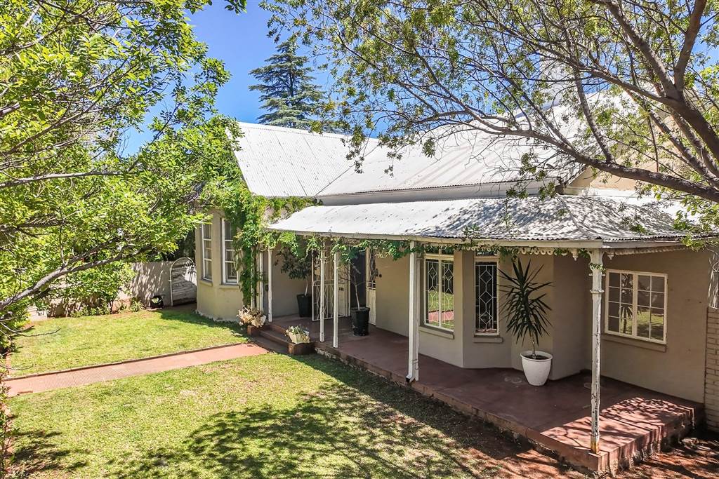 4 Bedroom House 4 Bedroom House