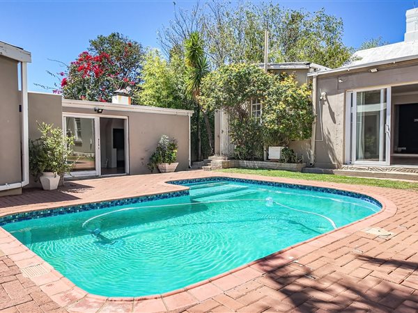 4 Bedroom House 4 Bedroom House