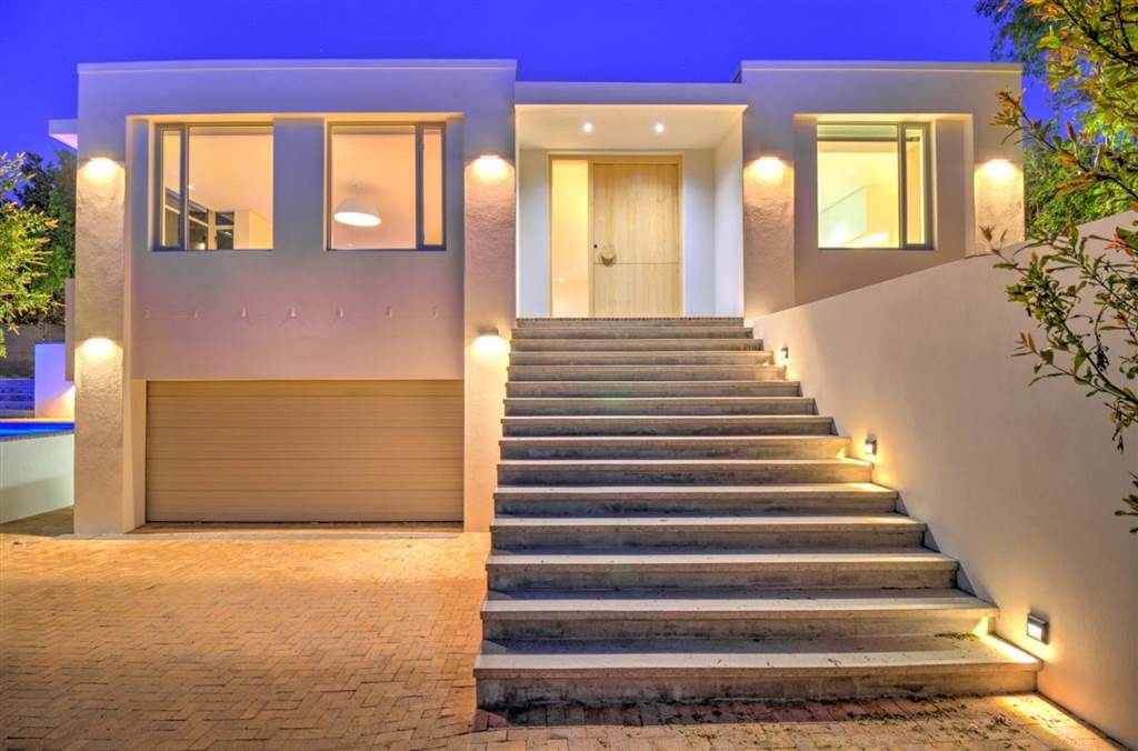 5 Bedroom House 5 Bedroom House