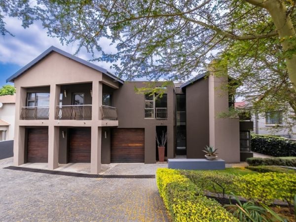 6 Bedroom House 6 Bedroom House