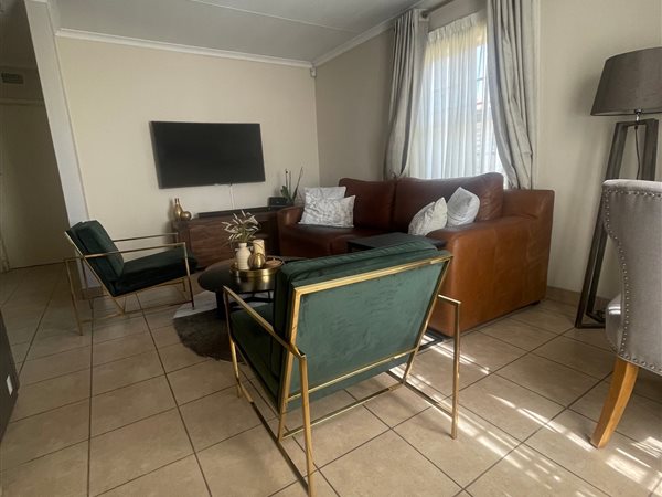 2 Bedroom Townhouse 2 Bedroom Townhouse