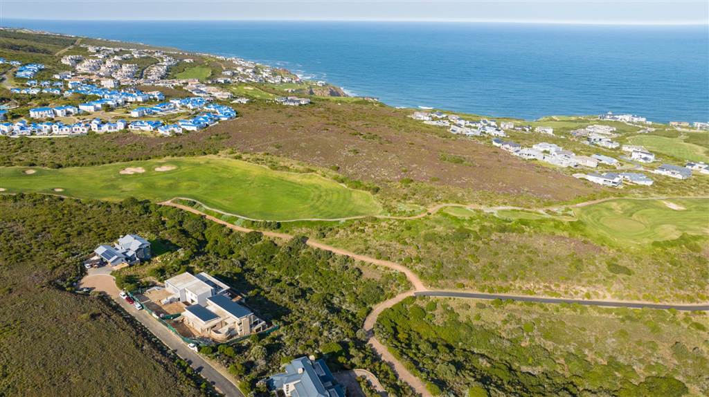 1 449 m² Land