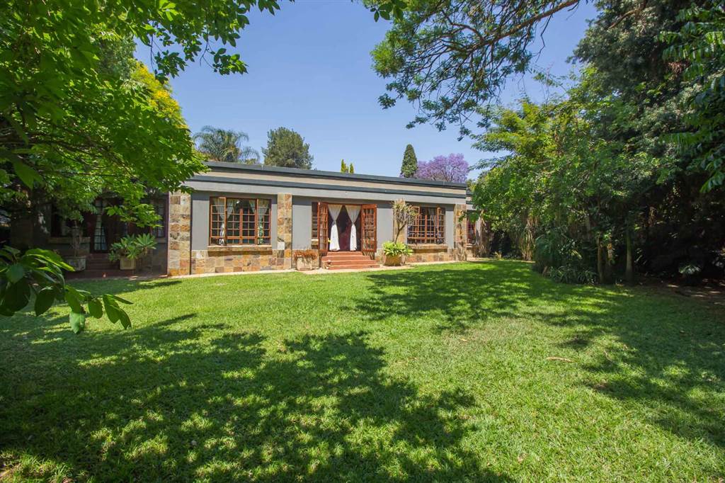 6 Bedroom House 6 Bedroom House