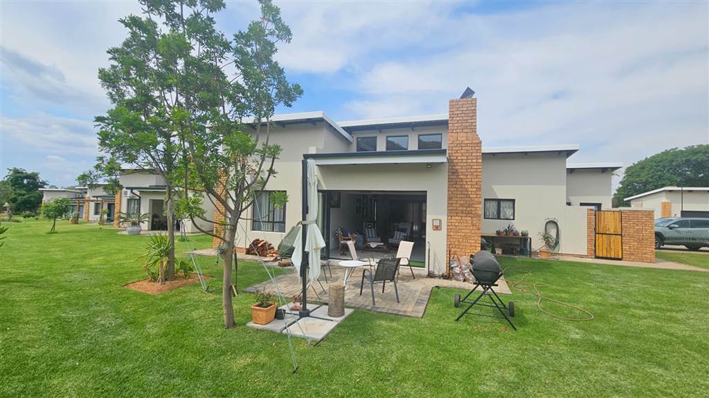 2 Bedroom Townhouse 2 Bedroom Townhouse