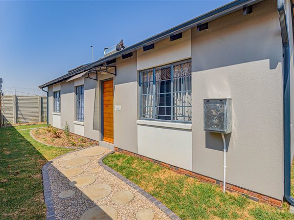 3 Bedroom House 3 Bedroom House