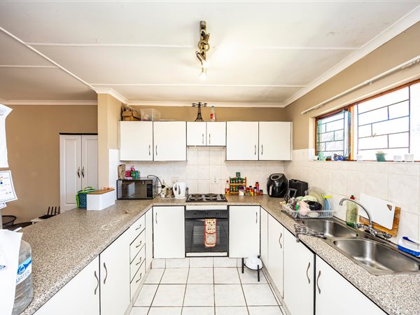 2 Bedroom House 2 Bedroom House