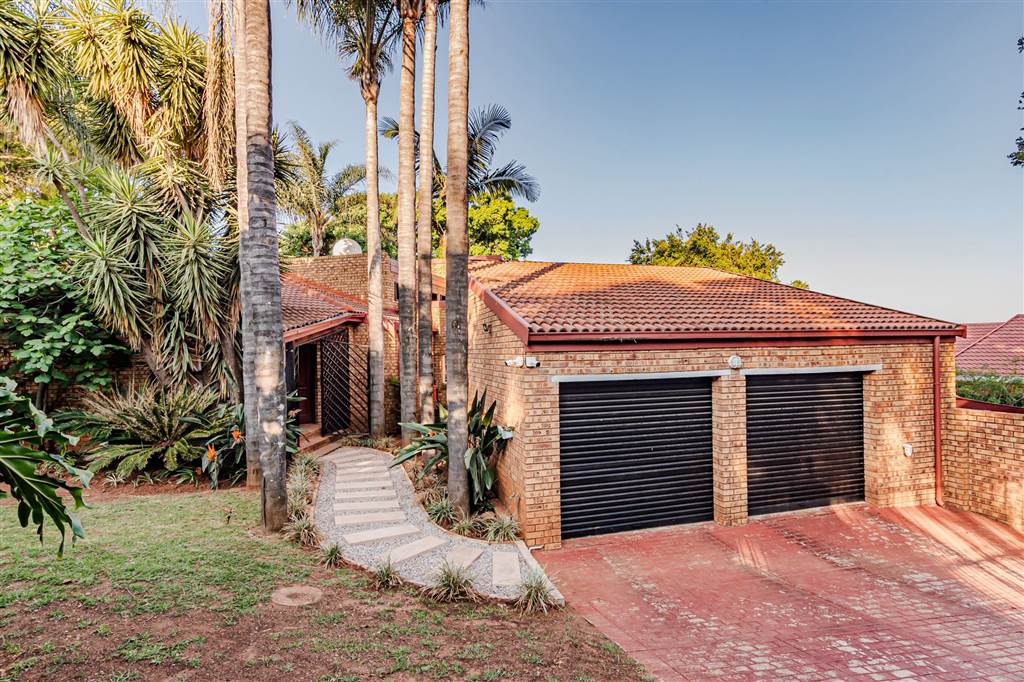 4 Bedroom House 4 Bedroom House