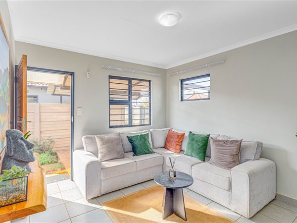 2 Bedroom House 2 Bedroom House