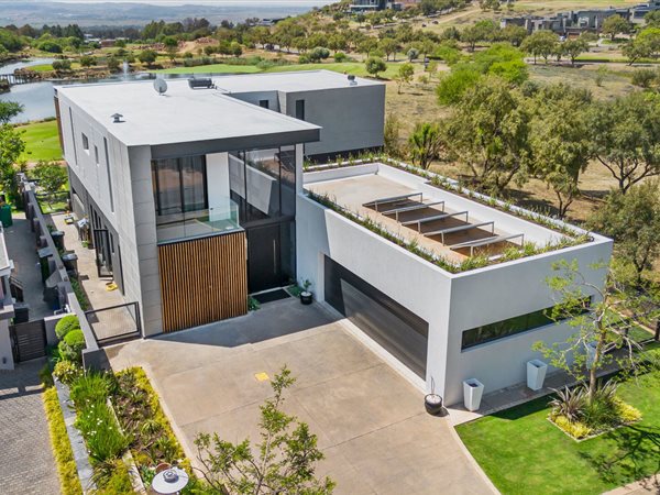 4 Bedroom House 4 Bedroom House