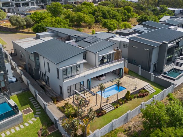 5 Bedroom House 5 Bedroom House