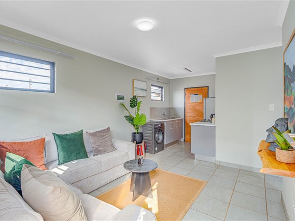 2 Bedroom House 2 Bedroom House
