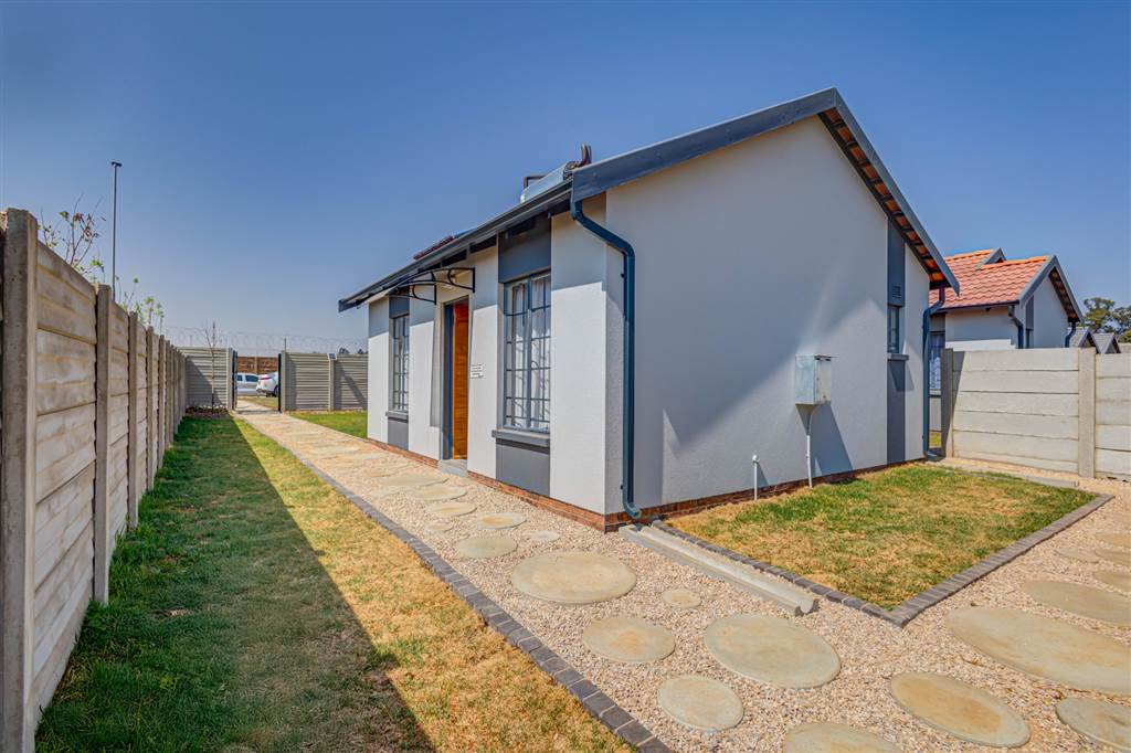 2 Bedroom House 2 Bedroom House